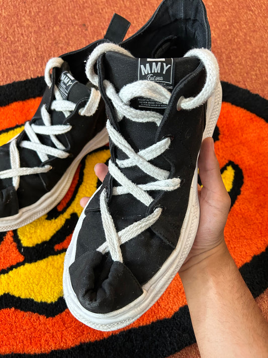 Miharayasuhiro x beauty:beast
Scroll Shoes