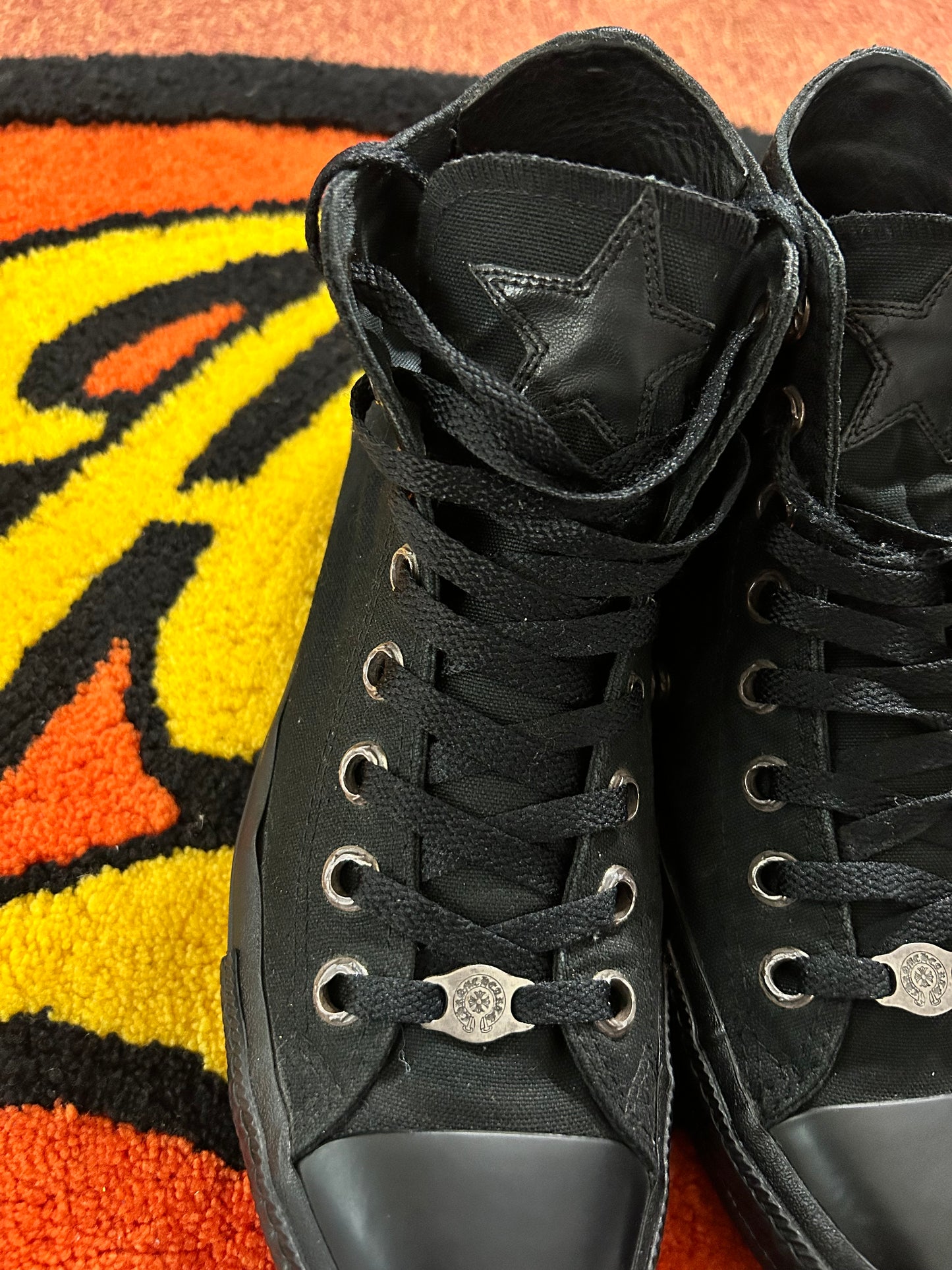 Chrome Hearts Black Star
Patch Converse