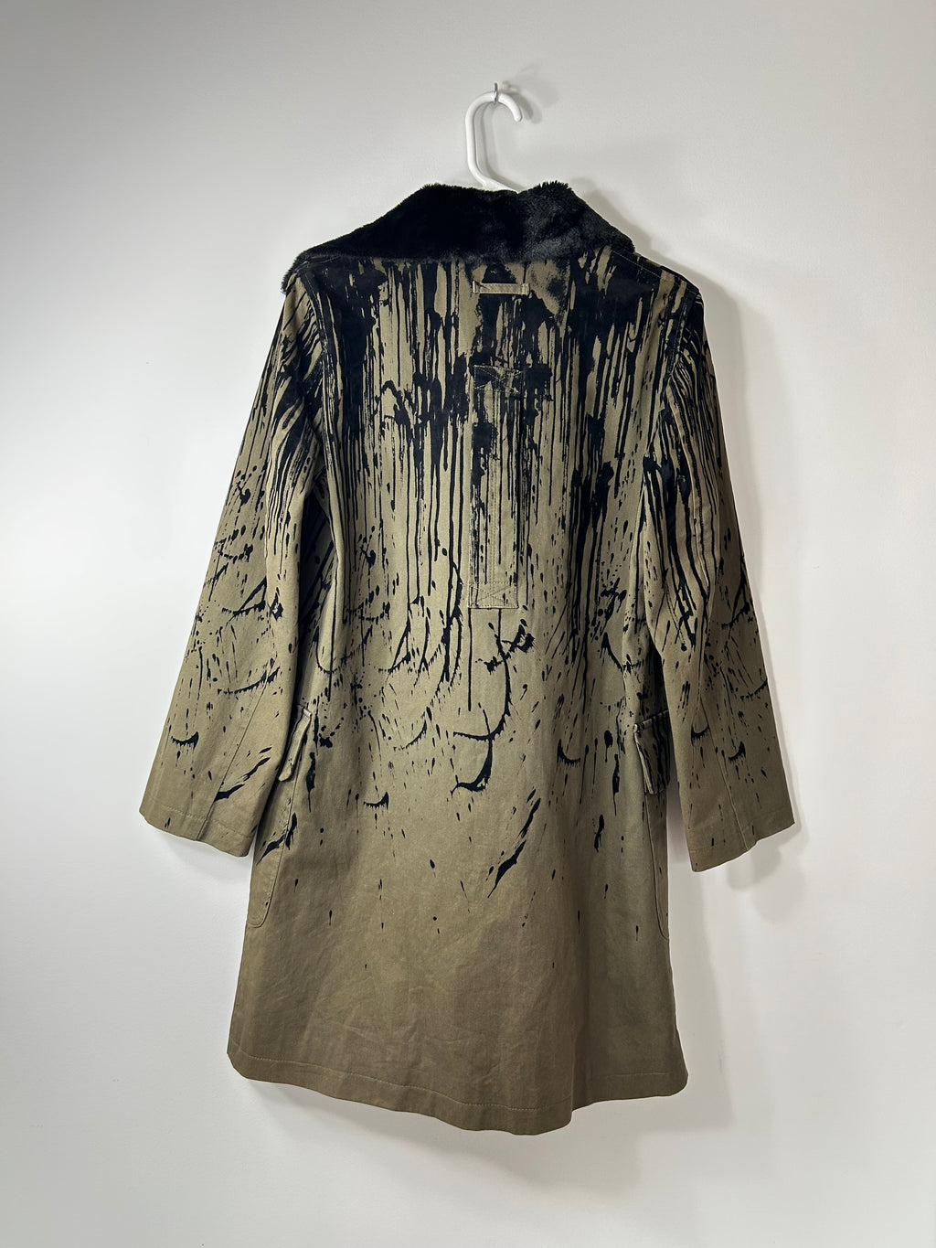 Jean Paul Gaultier AW1998
Blood Drip Coat