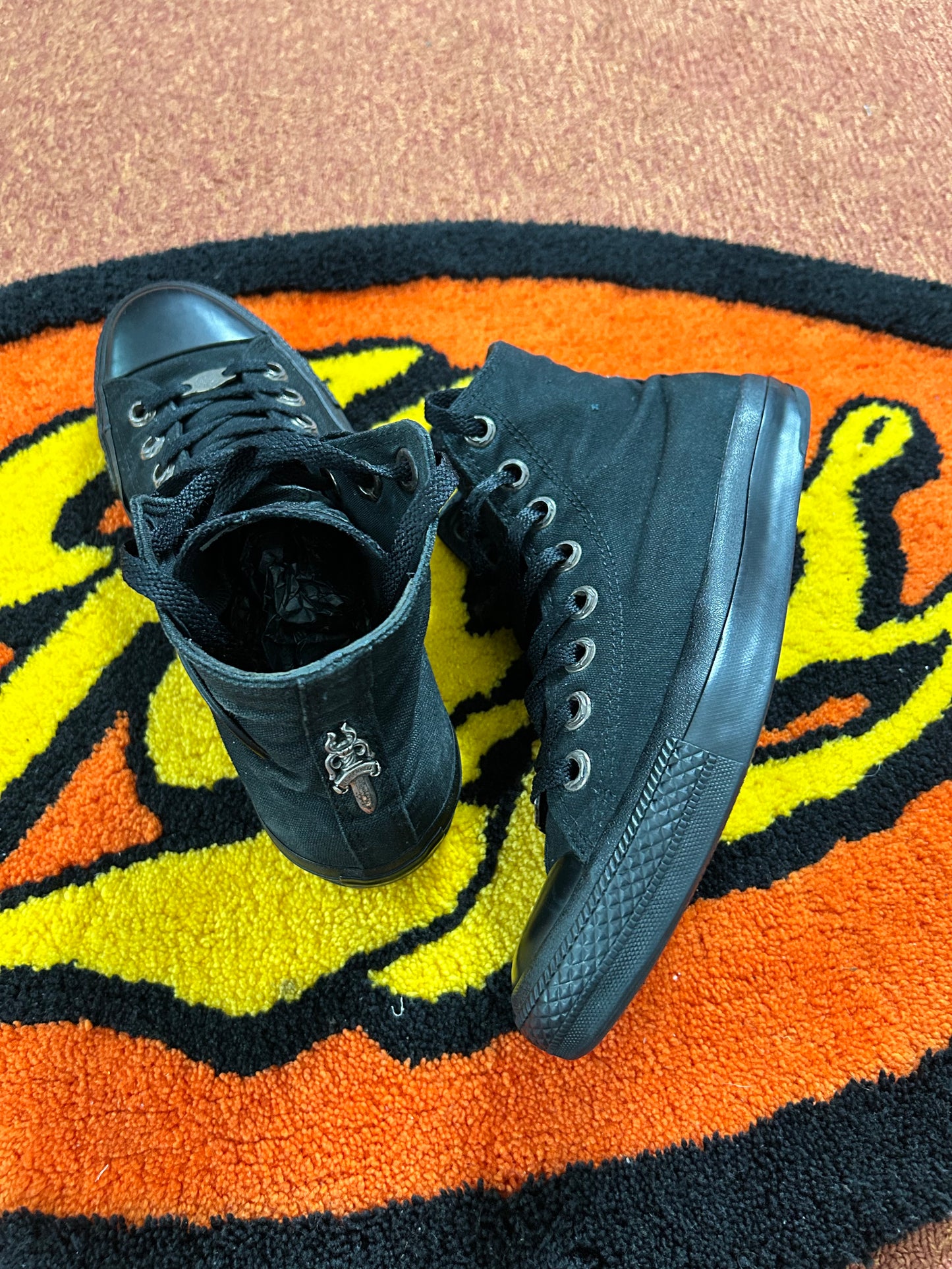 Chrome Hearts Black Star
Patch Converse