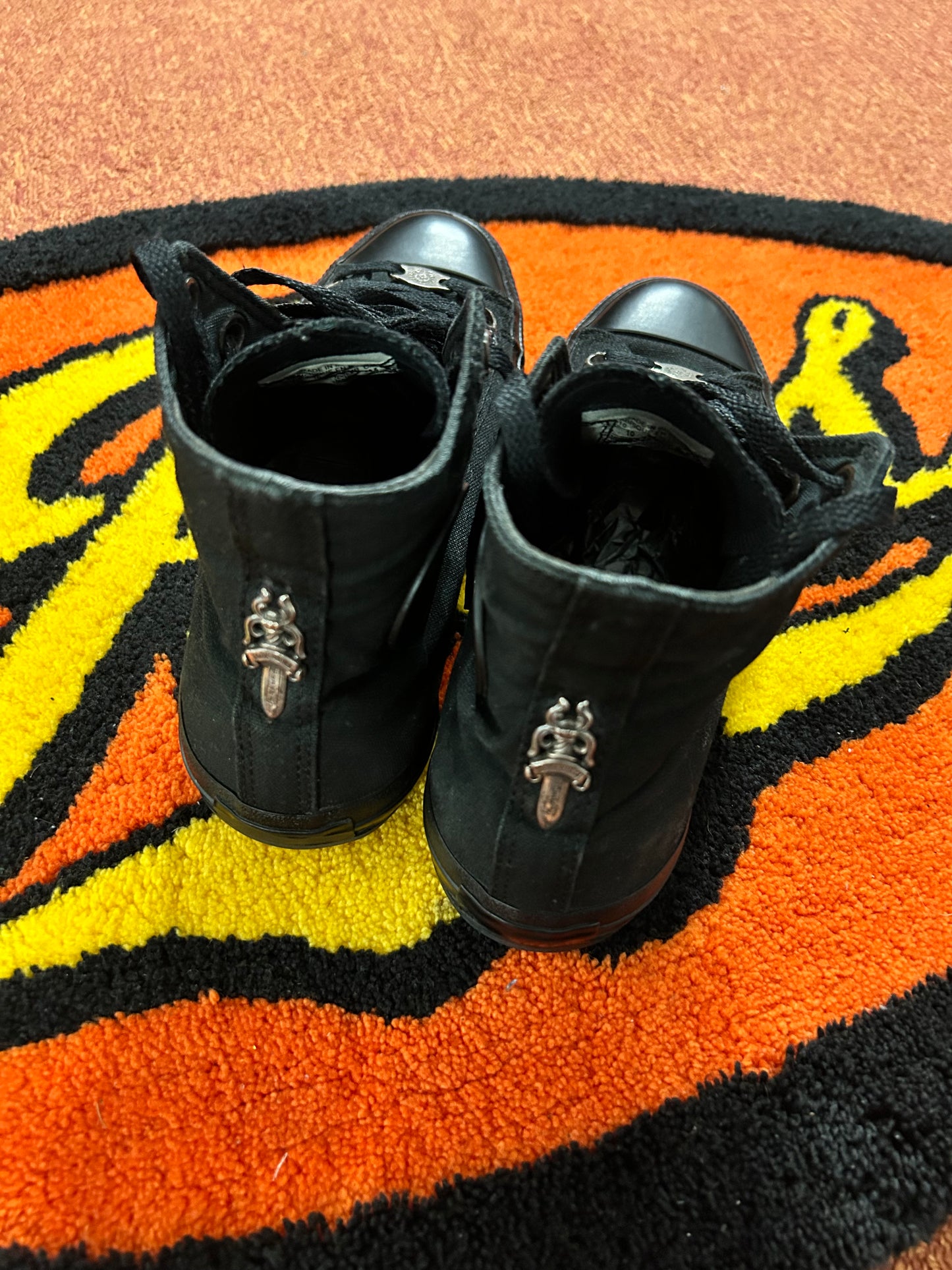 Chrome Hearts Black Star
Patch Converse